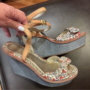Miss Albright Floral Bow Peep Toe Denim Wedges Women’s 7.5